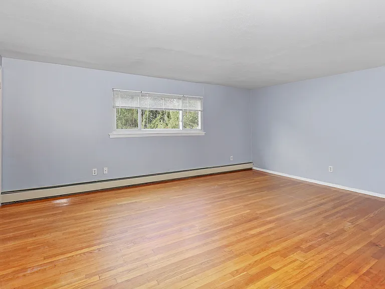 11 Brookwood Ln #24 — Photo 10