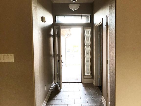 Interior entryway