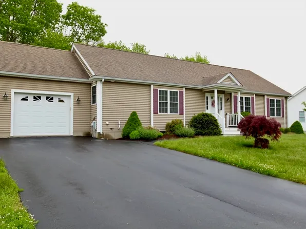 7 Rodeo Dr, East Bridgewater, MA 02333