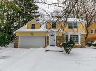 2382 N Taylor Rd, Cleveland Heights, OH 44112