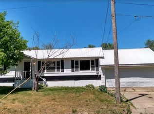 702 W 5th St, Dixon, MO 65459