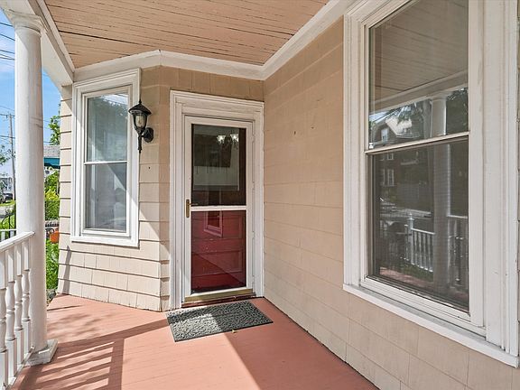 5th image of 17 Basset St