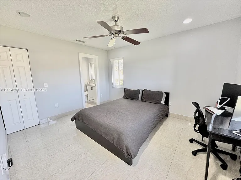10991 NW 30th Pl #10991 — Photo 7