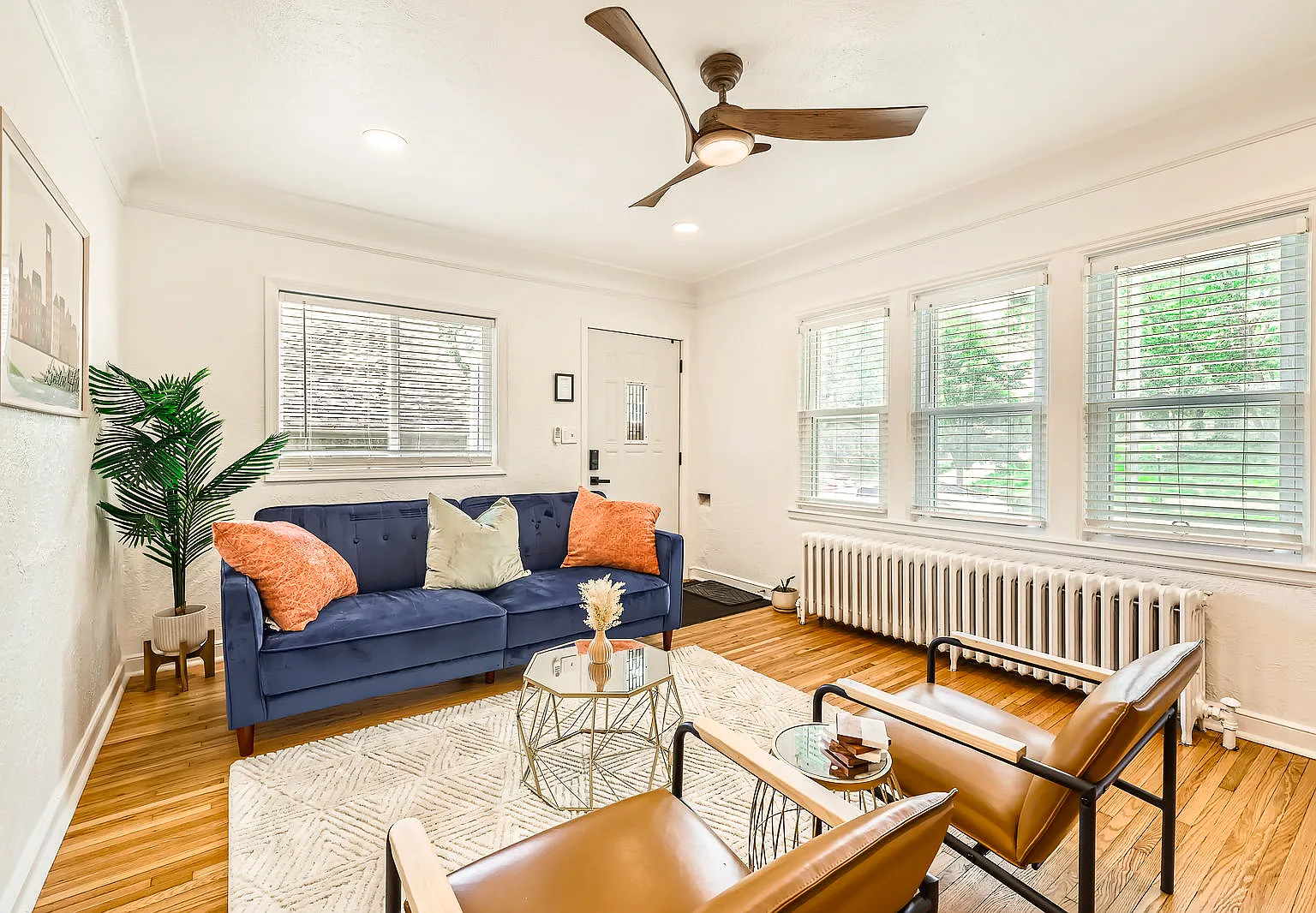 3 bed, $3,800 — Photo 2