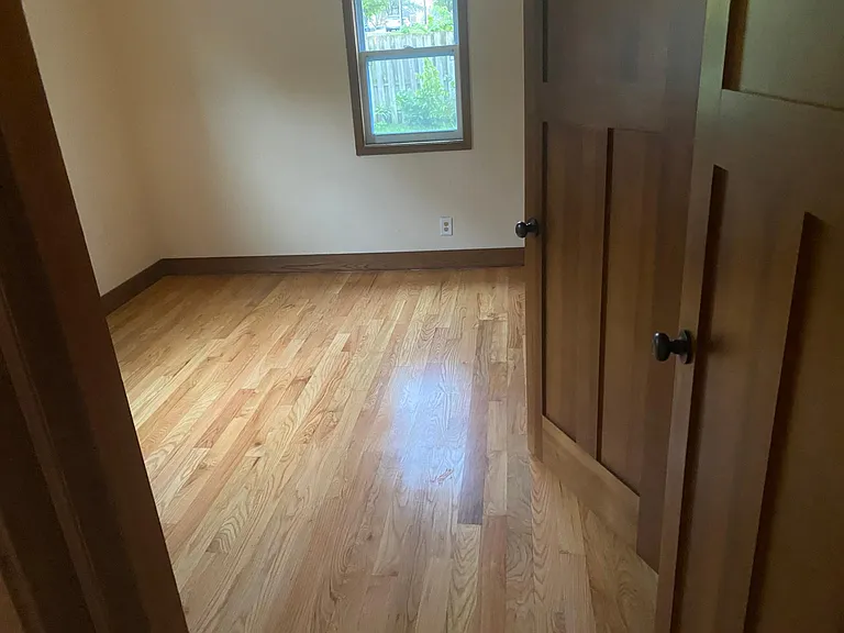 1ST FLOOR BED ROOM