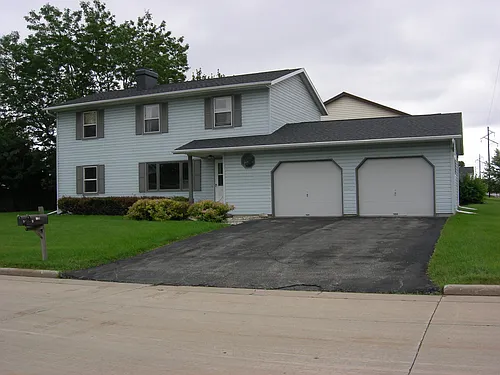 801 Harborview Ct #801 Photo 1