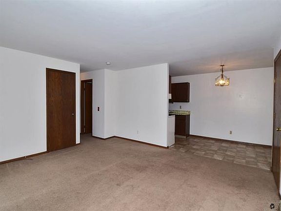 5th image of 2721 Westview Ct APT 7