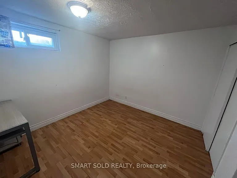 58 Emmeline Cres #BASEMENT — Photo 10