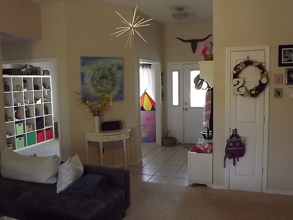 Living Rm, Coat Closet