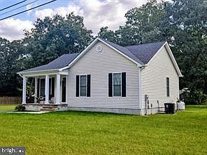 3rd image of 209 3rd St