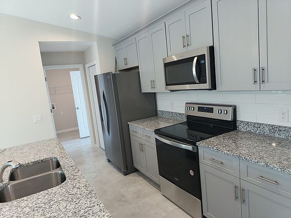 4th image of 1318 NW 9th St