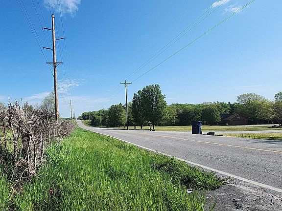 4th image of 6061 N Farm Road 105