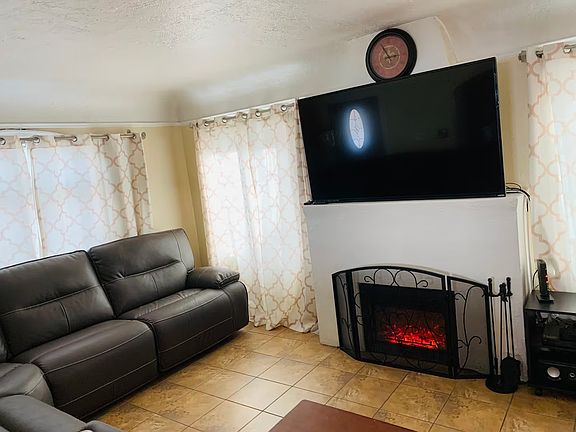 5th image of 8419 S Gate Ave