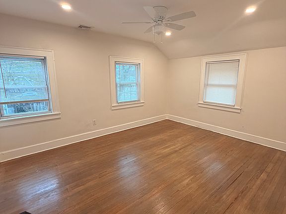 4th image of 44 Cold Spring Rd #2