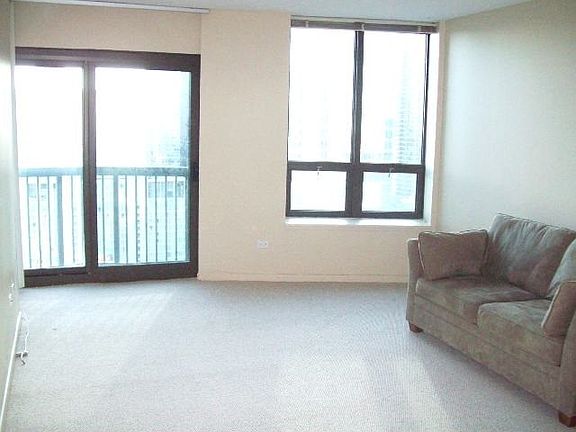 2nd image of 400 N La Salle Dr APT 3603