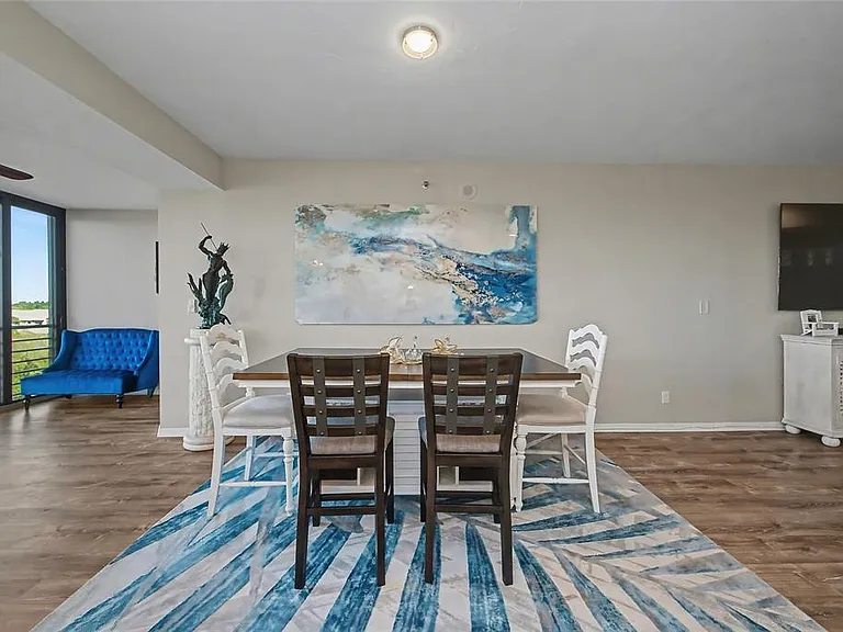 5408 Eagles Point Cir #302 — Photo 10