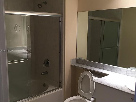 5th image of 18800 NE 29th Ave APT 625