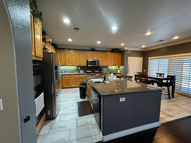 7476 Westcliff Way — Photo 9
