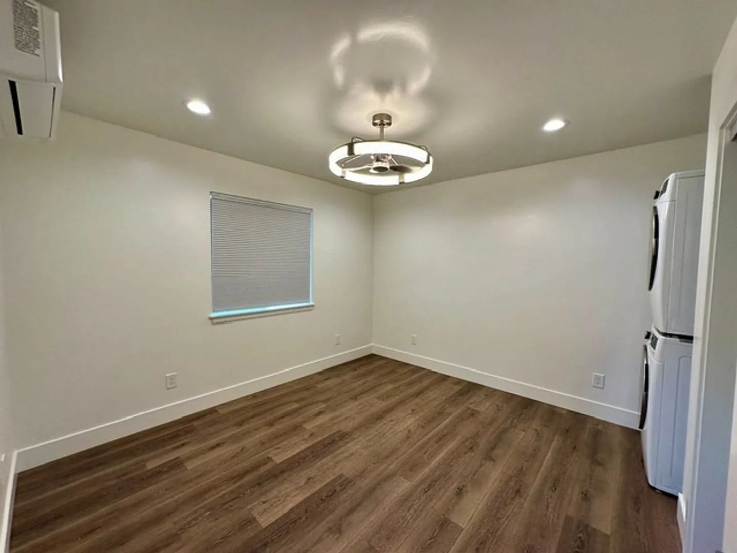 0423 80 & 84 Brewer Street — Photo 4