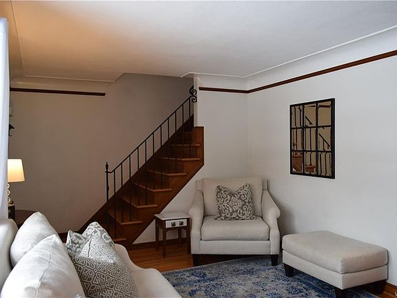 3rd image of 71 Cortland Ave