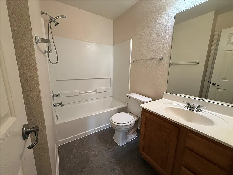 640 New Country Rd — Photo 13