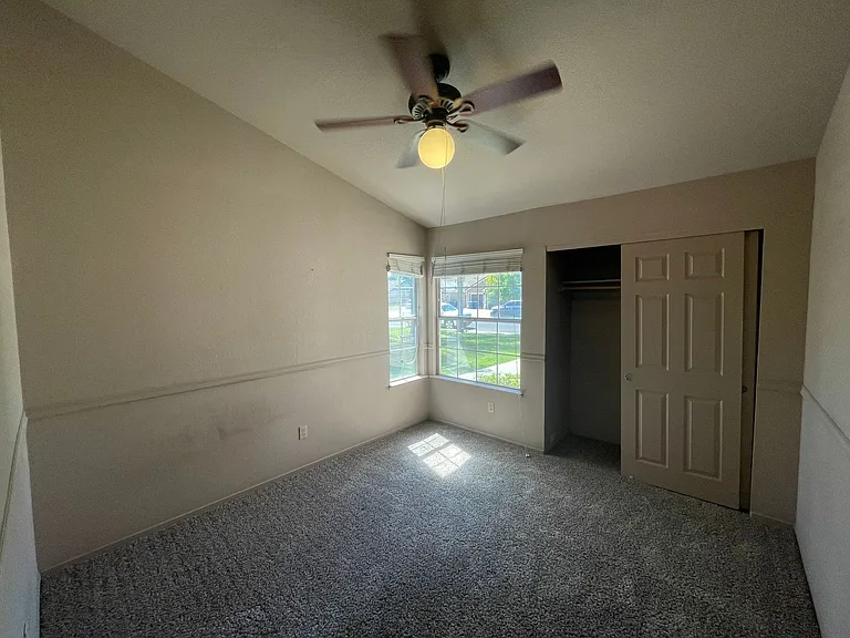 4909 Sun Valley Dr — Photo 9