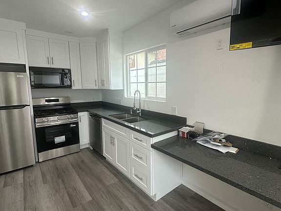 2nd image of 5923 Corbin Ave #A