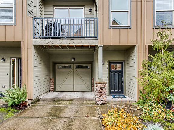 2nd image of 607 NE 85th Cir