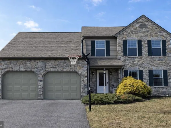 3020 Duxburry Dr, York, PA 17404