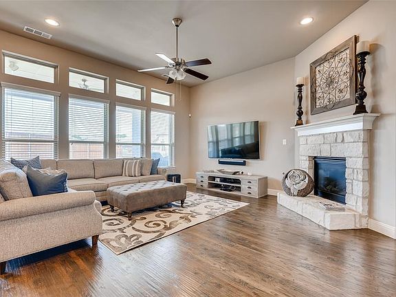3rd image of 2411 Sundown Pkwy