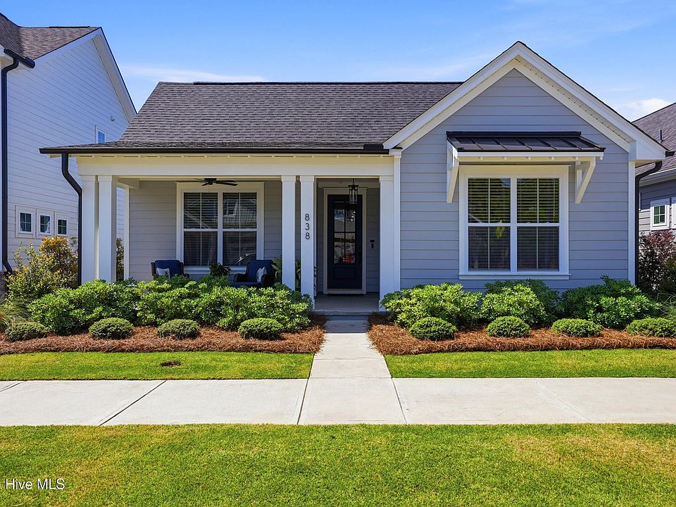 1st image of 838 Wharton Avenue