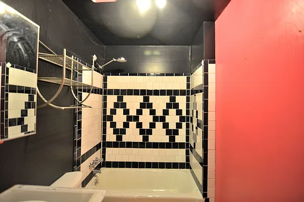 Rented by Hagstrom Management Inc | media 4