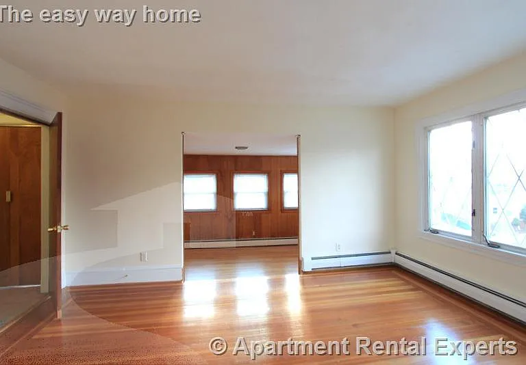 544 Main St #2 — Photo 12