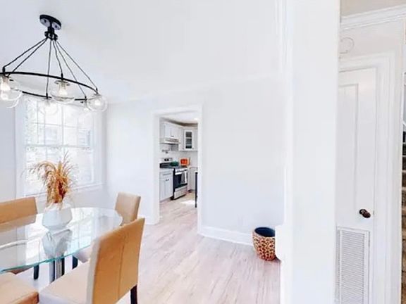 2nd image of 2035 Bullard St #4