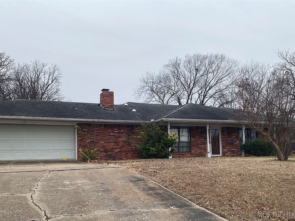 1st image of 906 Fireside Estate Rd