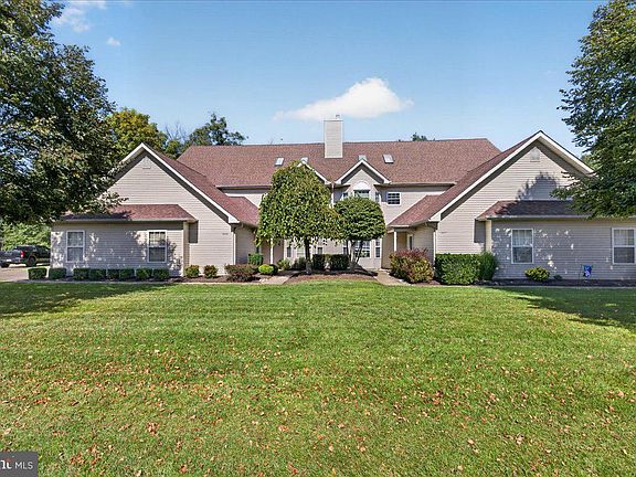 2nd image of 1459 Peach Tree Ln #59