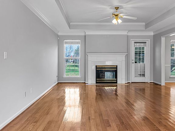 3rd image of 207 Andy Johns Dr