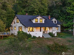 16832 McIntyre Rd SW, Vashon, WA 98070