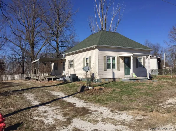 708 W Masonic St, Edinburg, IL 62531