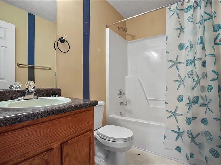 2224 Eagles Nest Cir — Photo 23