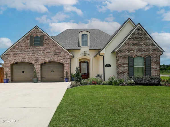 315 Sugar Creek Ln, New Iberia, LA 70563