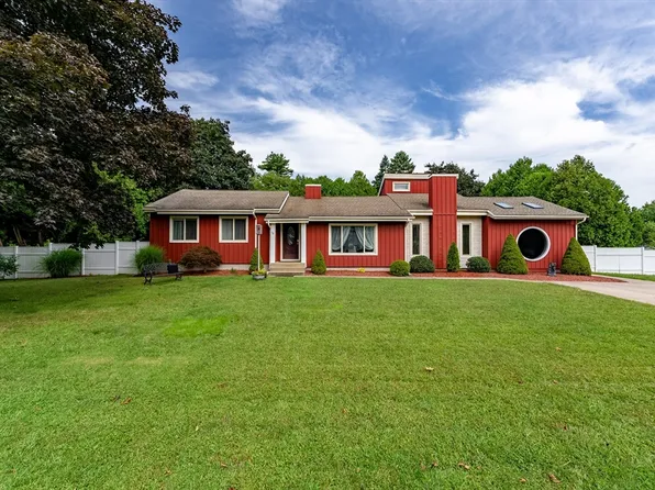 79 Barbara Ln, Feeding Hills, MA 01030