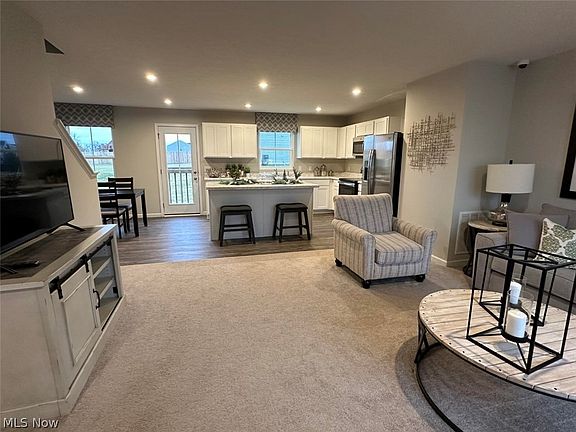 2nd image of 234 Leather Leaf Dr