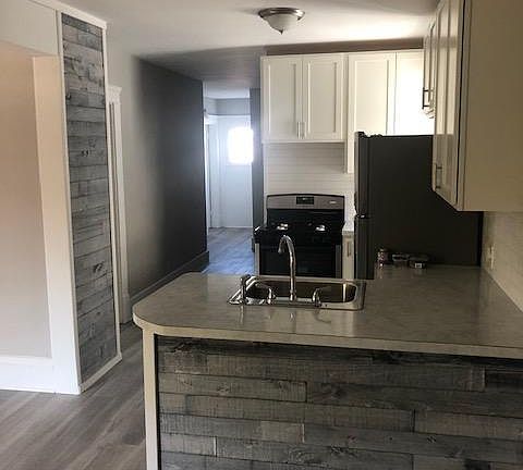 4th image of 1912 W 71st St #2