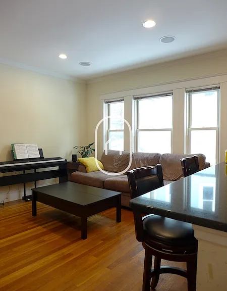 16 Worthington St — Photo 3