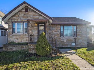 1094 Sanford St, Muskegon, MI 49440