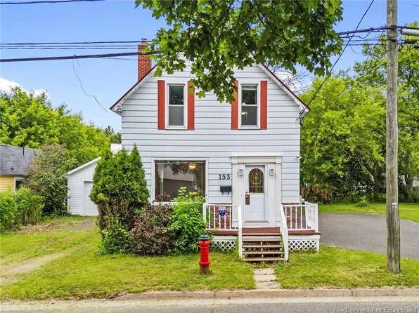 153 Gill St, Fredericton, NB E3A 3A7