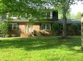 405 Garden Grove Ct, Spartanburg, SC 29302
