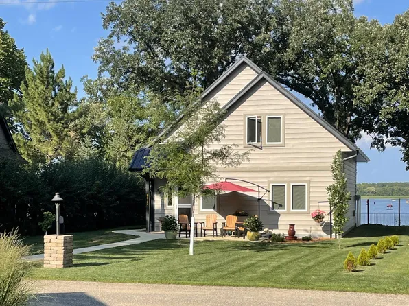 8032 Irvine Ave NW, Annandale, MN 55302