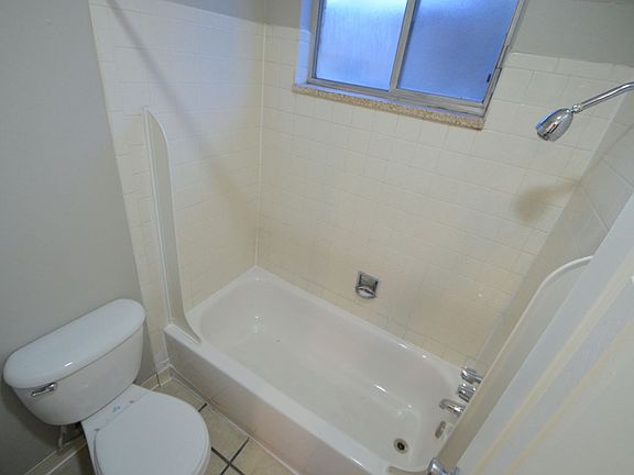 4th image of 499 W Progress Ave #101
